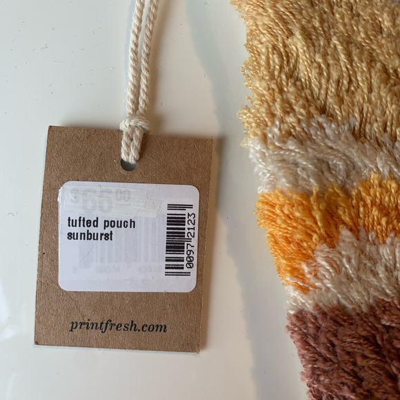 NWT Printfresh Tuffed Pouch - Picture 2 of 4